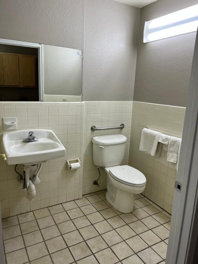 Country Inn Motel San Antonio Kültér fotó